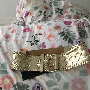 Gold stretchy woven belt